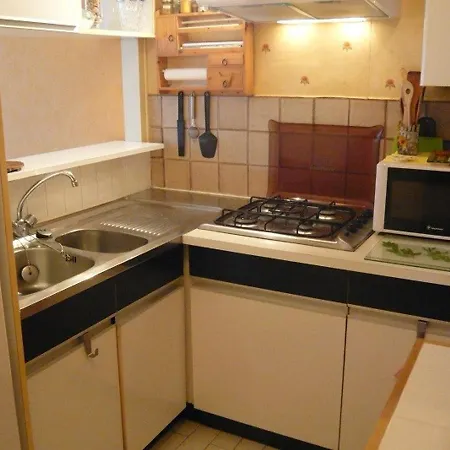 T2 Avec Jardinet, Proche Et Commerces, Parking Prive - - Fr-1-731-22 Appartement Le Grau-du-Roi